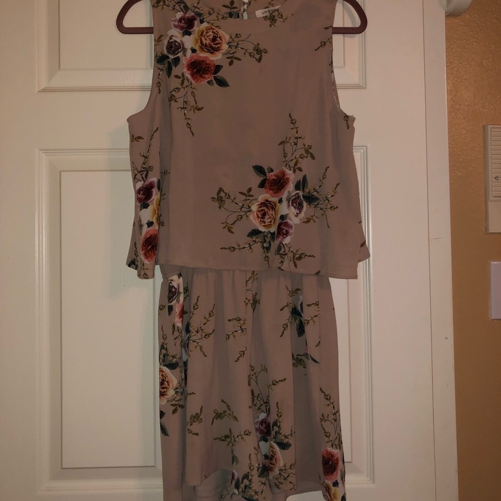 Umgee Beige Floral Print Festival Romper Size Medium
